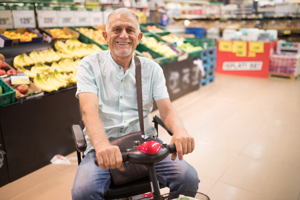 Samen op pad: hoe scootmobielen sociale isolatie doorbreken
